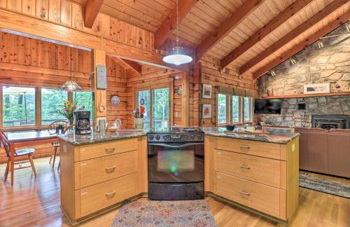 Cold Mountain Reflections Cabin with Game Room! - Foto 7