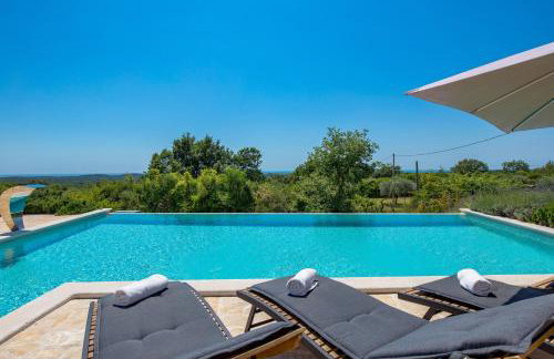 Villa Plava with Panoramic Seaview and big pool - Foto 2