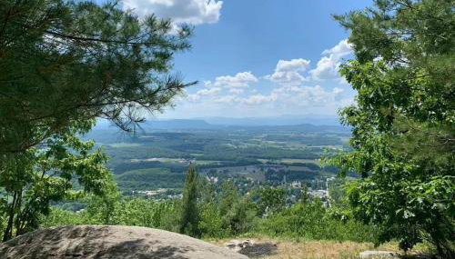 Private 5-Acre Escape - Pool, Lake & Gardens - Foto 4