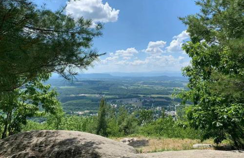 Private 5-Acre Escape - Pool, Lake & Gardens - Foto 4