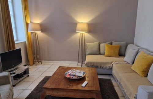 2 pièces dans le centre avec petite terrasse 3*** - Foto 13