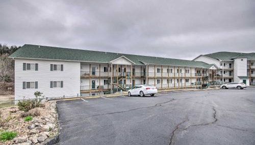 Lake-View Patio, Pool Table! Camdenton Family Unit - Foto 3