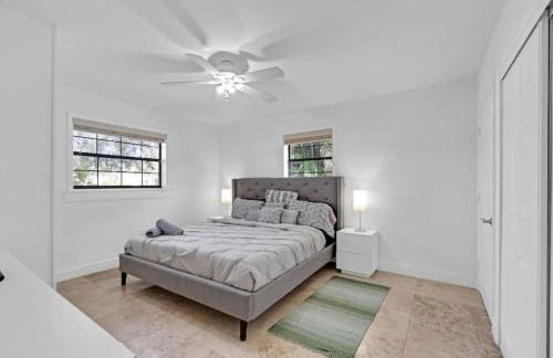 Stunning Hollywood Pool Home - Foto 29