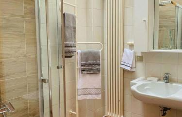 Charming Apartment in Lavena Ponte Tresa - 70m² - Spacious Terrace - Foto 30