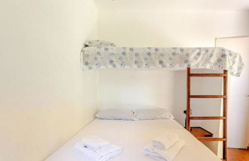 Casa dos Pássaros na areia a 20m da Praia da Baleia com 3 suítes e 1 dorm com ar condicionado, wifi, smart tv, cozinha completa e churrasqueira - Foto 20