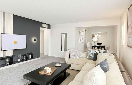 Saltwater Pool 2BR Near Galleria Walkable, Stylish & Central Marquee Uptown - Foto 40
