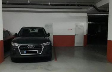 Atico céntrico con piscina comunitaria - Foto 4