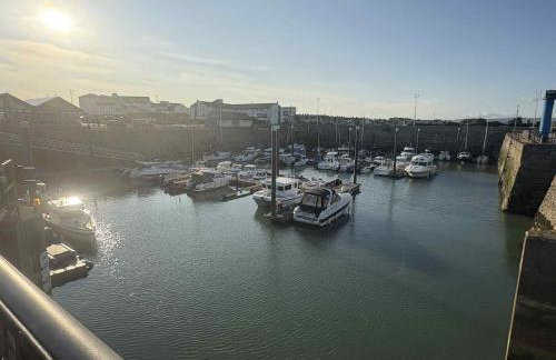 The Penthouse at Percy House Pet Friendly 2 Bedroom Apartment in Porthcawl Sleeps 4 people Located in the town centre - Foto 40