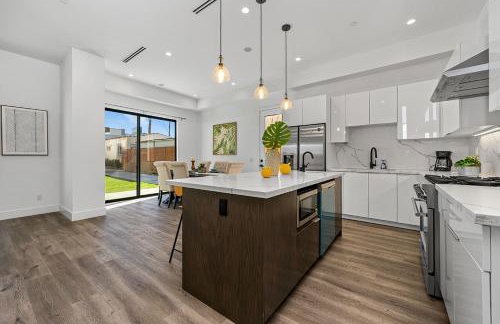 7 BR double house with parking and a backyard in LA - Foto 41