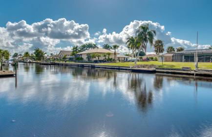 CoralVilla Seafan - prime location, with pool and canoes - Foto 38