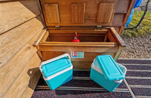 Willow Stylish pod with peaceful rural views - Photo 21