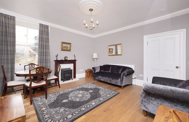 JOIVY Charming 2-Bed Flat Near Edinburgh Castle - Foto 31