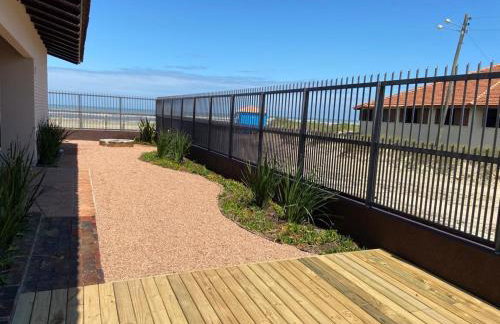 Casa com piscina a beira mar - Foto 18