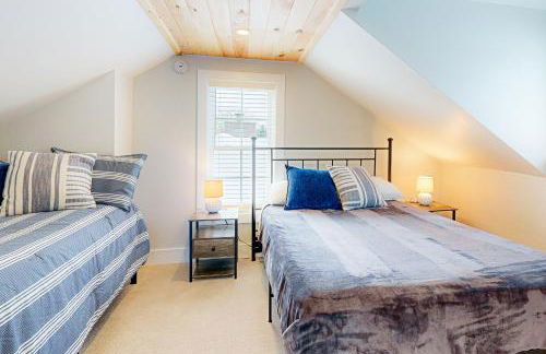 Walk to Beach and Dtwn East Tawas! Lake-View Retreat - Foto 18