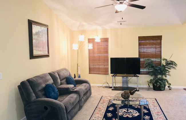 Spacious 3 BR Ranch House W Patio Yard in a Quiet Suburb - Foto 34