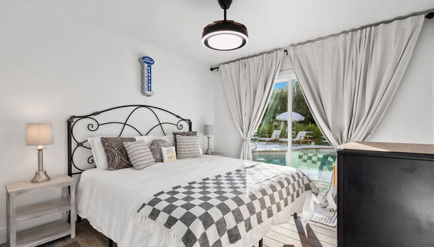 2 Bedroom 1 Bath Pool View Private Suite - Foto 3, Habitación