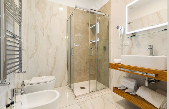 AlbaDea Déco&Jacuzzi - Photo 37