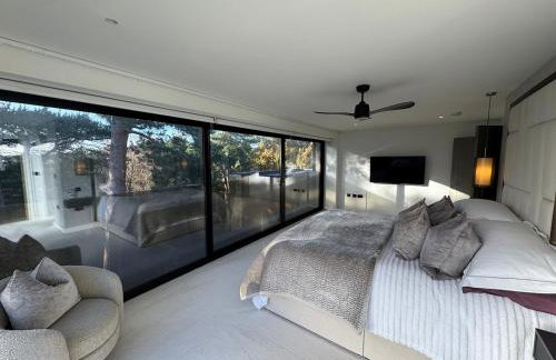 Luxury Villa - Hot Tub - Exclusive Offers - Amar Luxury Stays - Photo 26