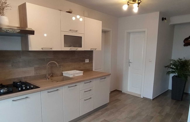 Holiday Home Luna - Two Bedroom Holiday Home With Sea View - Photo 9