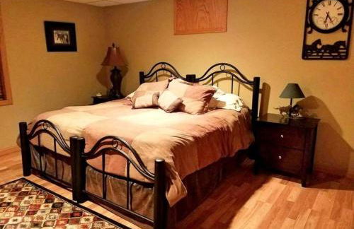 Roomy Vacation Rental for Two with a Private Bathroom near Cedar Rapids, Iowa - Foto 18
