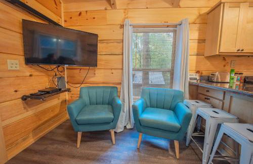 Tiny Cabin Village Private Hot Tub Lynda Cabin - Foto 9