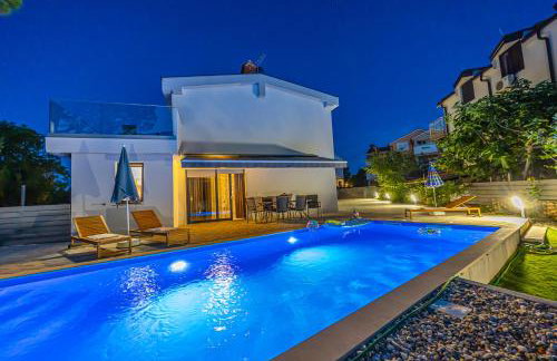 VILLA NINA MALINSKA 150m FROM THE BEACH, SWIMMING POOL - Foto 3