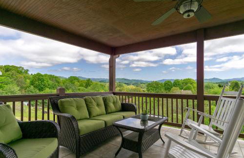 Hot Tub, Views & Game Room - 20 min to Downtown Asheville! - Foto 5