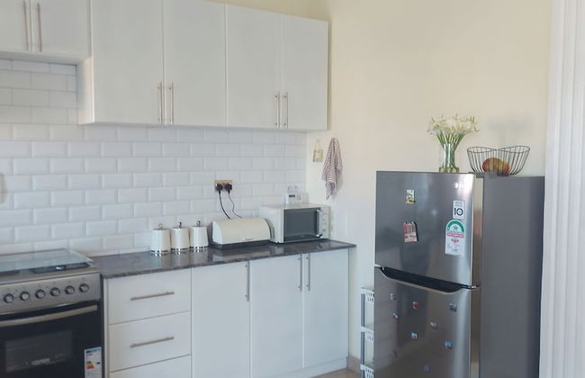 Cozy 2-bed Apartment in Akright City, Bwebajja - Foto 7
