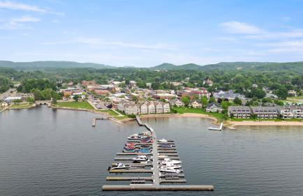 Heart of Boyne Loft Slip Walk to Beach - Foto 35