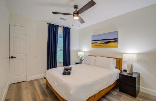 Serene 4-Bed Getaway - Hot tub & Fire Pit - Foto 17