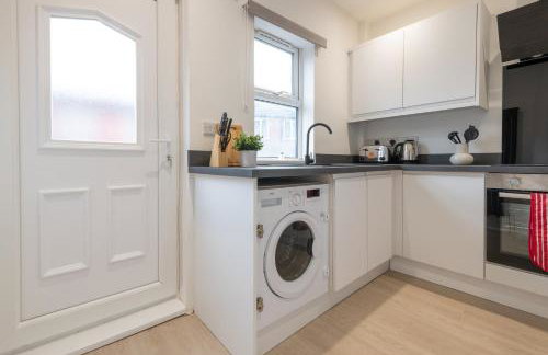 Spacious Modern 2BR - Parking - Workspace Area, Ideal for Contractors & Long Stays - NordStay - Foto 36