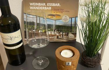 FERIENWOHNUNG TRUNK direkt an den Weinbergen, Parkplatz, Terrasse mit Grill und Lounge - Foto 14