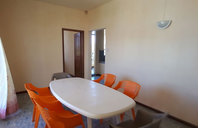 Allamanda Studios and Apartments - Photo 8