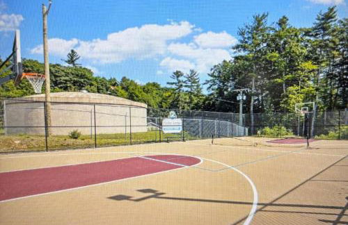 Cedar Lodge Condo with Private Balcony & Full Kitchen - Foto 13