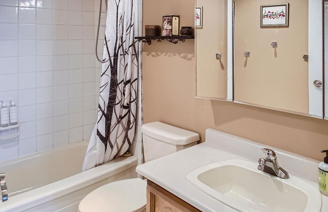 Ponderosa Inn by Okanagan Premier - Photo 17