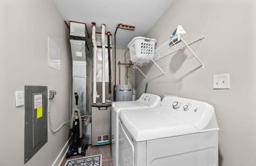 Brand New 2 Bedroom Condo - Photo 22