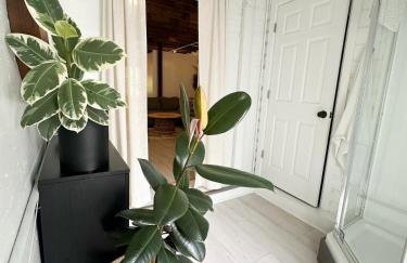 Retreat with Parking Sleeps 6 - Foto 21