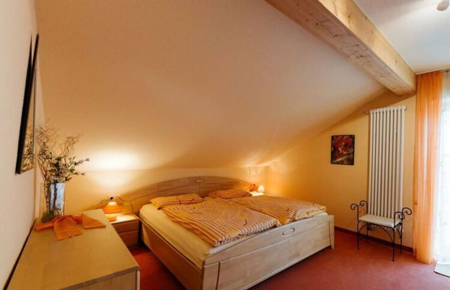 Chic Holiday Apartment - Photo 2