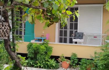 The Pergola Cottage...Feel the local vibes! - Foto 1