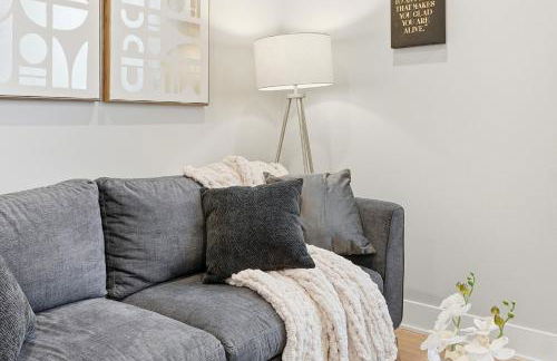 Comfy Condo - Gym Free Parking & Modern Amenities - Foto 14