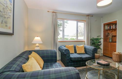 The Bungalow - Photo 2