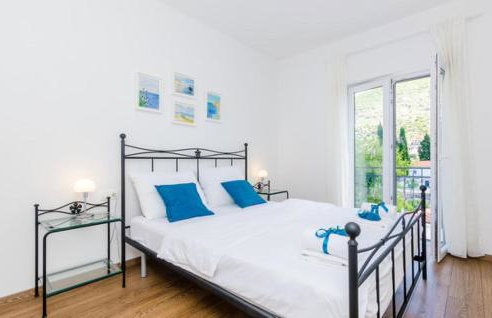 Villa Kate - outdoor pool, 4 bedrooms, free parking - Photo 19