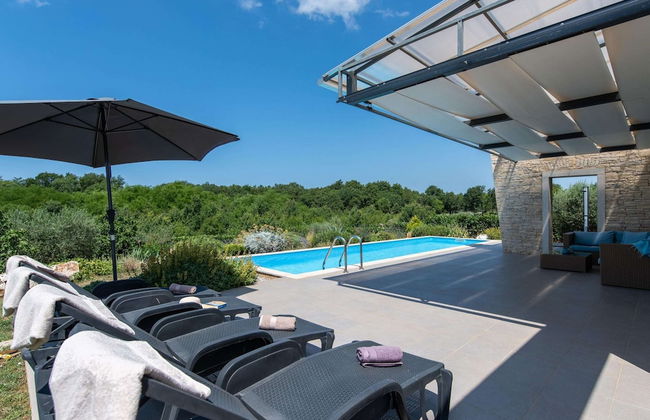 Modern Villa With Pool, Covered Terrace and sea View - Foto 18