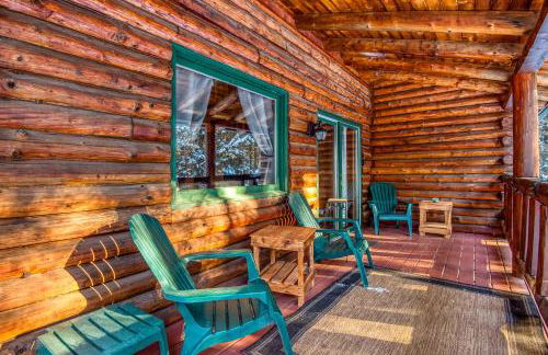 Family-Focused & Pet-Friendly Log Cabin with 4BR 2BA Sleeps 10 - Photo 48