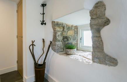 Custom Mews - Photo 39