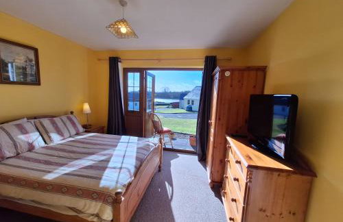 Beautiful Lakeside Holiday Home (6 Portinode Cottages) - Foto 9