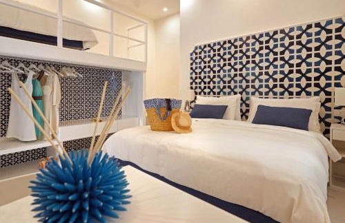 MARILISE - La maison blue private garden & terrace - Photo 32