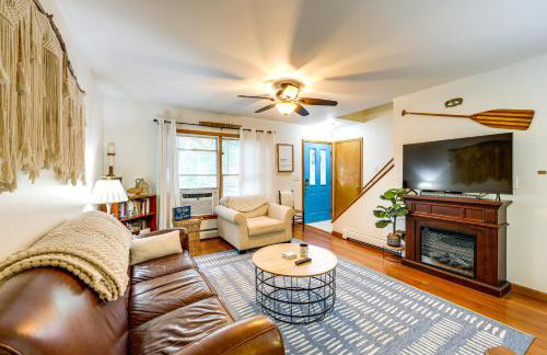 Walk to Owasco Lake Auburn Home with Hot Tub - Foto 8