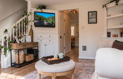 Luxe Bavarian Retreat - in Town with Hot Tub - Foto 5