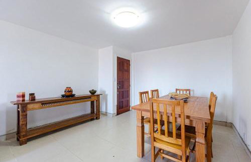 Excelente apartamento no melhor point de Itaúna a 100 m da praia - Foto 10